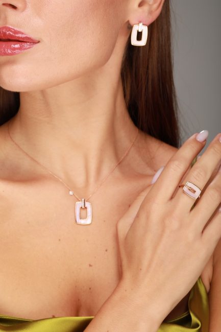 dc5c8069-7cdd-4ad1-9b5b-6d301e8cbd6c